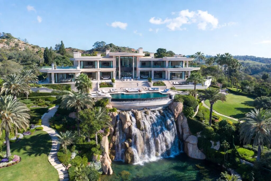 Comment les riches justifient l’achat de maisons de plus de 9 millions de dollars qu’ils utilisent à peine Comment les riches justifient l’achat de maisons de plus de 9 millions de dollars qu’ils utilisent à peine | Comment les riches justifient lachat de maisons de plus de